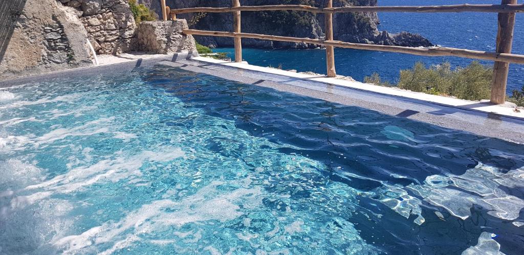 Bazén v ubytování Cannaverde - Amalfi Coast Camp nebo v jeho okolí