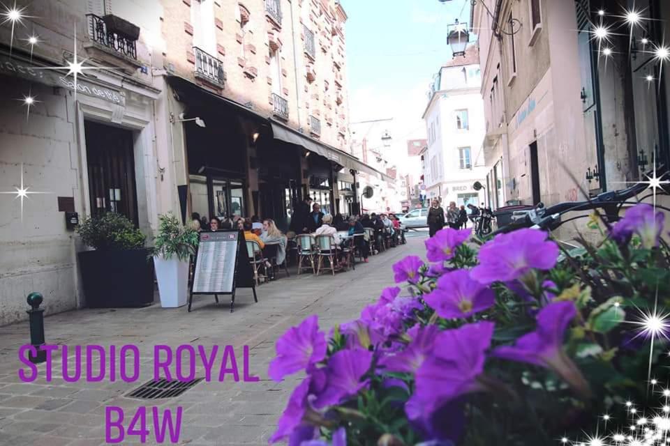 Studio Royal by Beds4Wanderlust - Place du marché avec parking privé - Apartment With Balcony