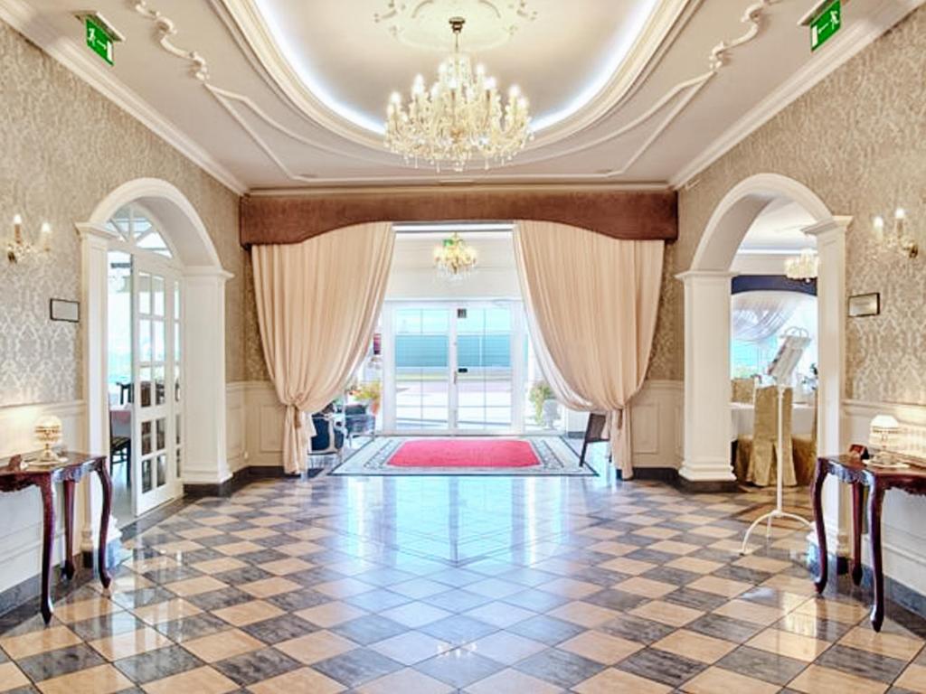 Dwór Czarneckiego - Resim 20