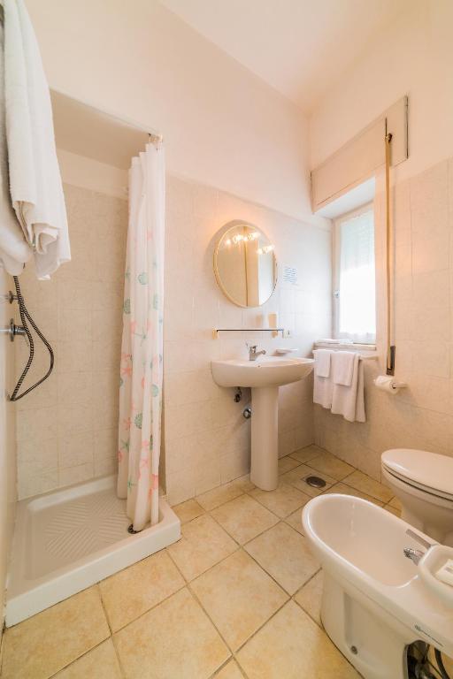 Koupelna v ubytování Hotel Corallo Circeo