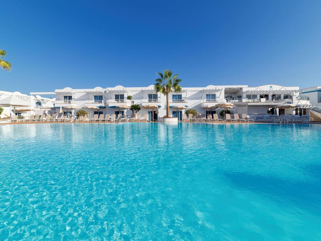 Bazén v ubytovaní Hotel Arena Beach alebo v jeho blízkosti