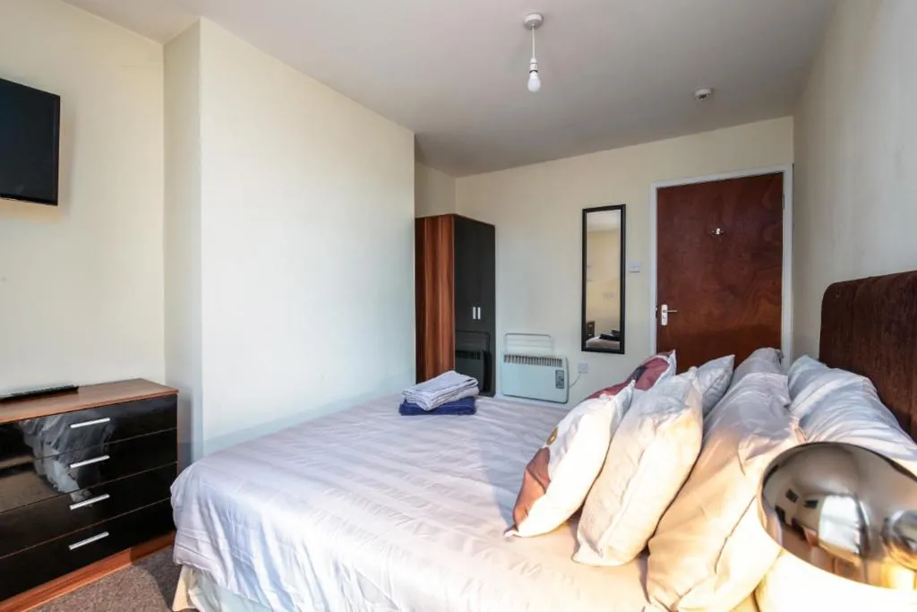 Double Bedroom in Superb House in Great Location * 7, Bayberry (NY), United Kingdom