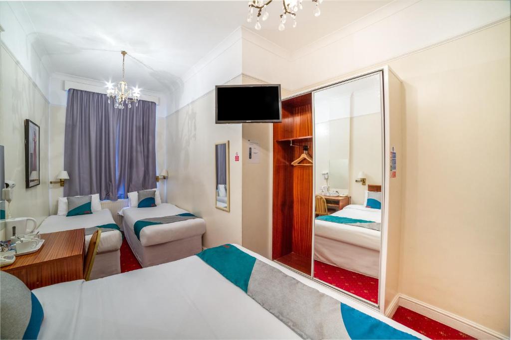 St George's Hotel - Resim 13