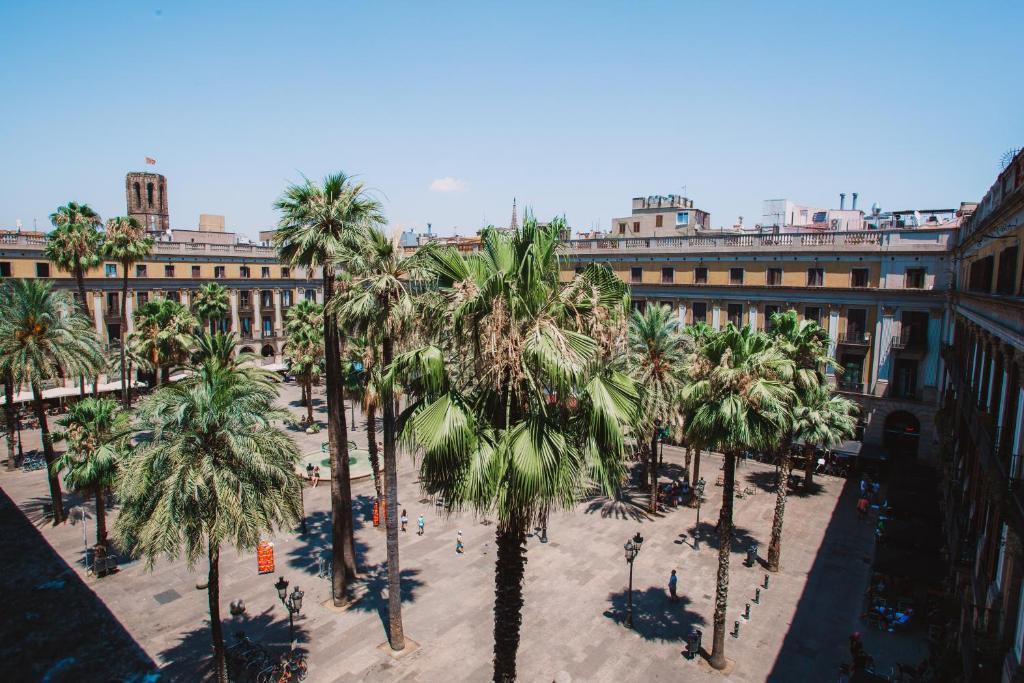 Ramblas Apartments - 8