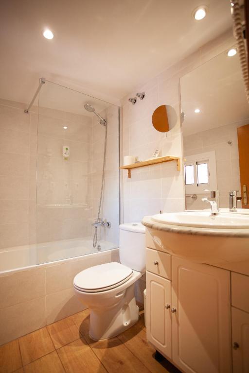 Ramblas Apartments - Studio (2 Adults)