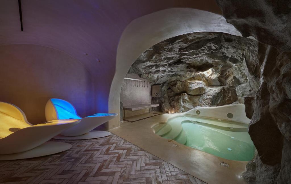 Koupelna v ubytování Kove Mykonos - A Myconian Collection Hotel