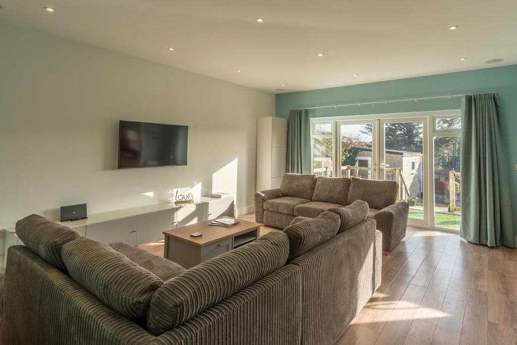 Rising Tide, Newquay – Updated 2022 Prices