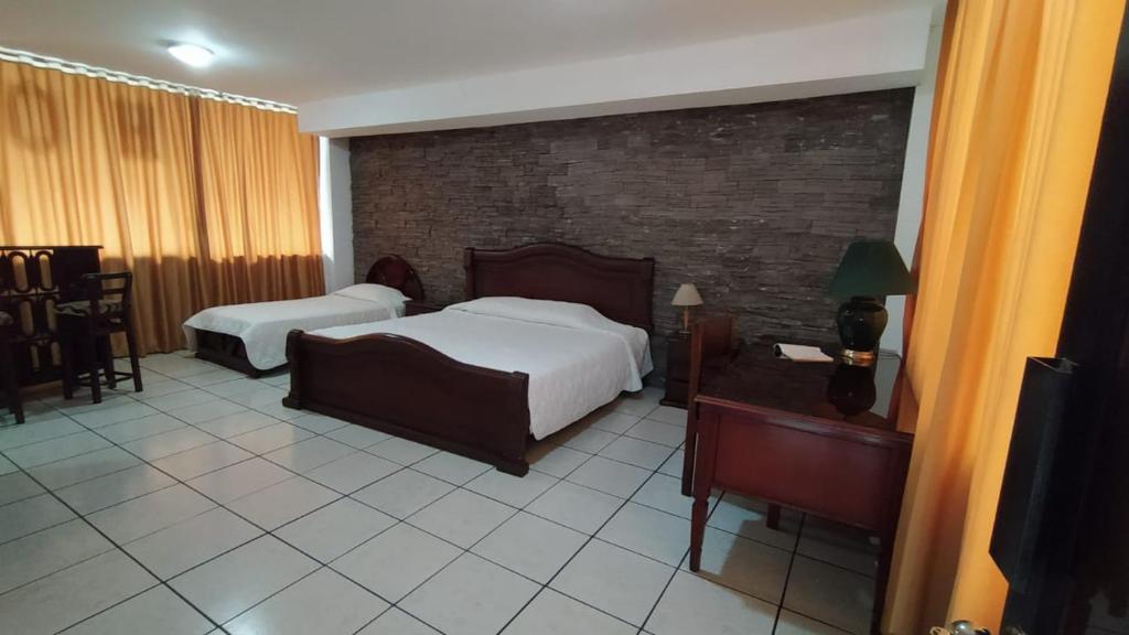 HOTEL PUERTA DEL SOL - Superior Double Or Twin Room