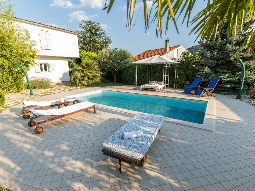 Elegant Villa Near Sea & Nature
