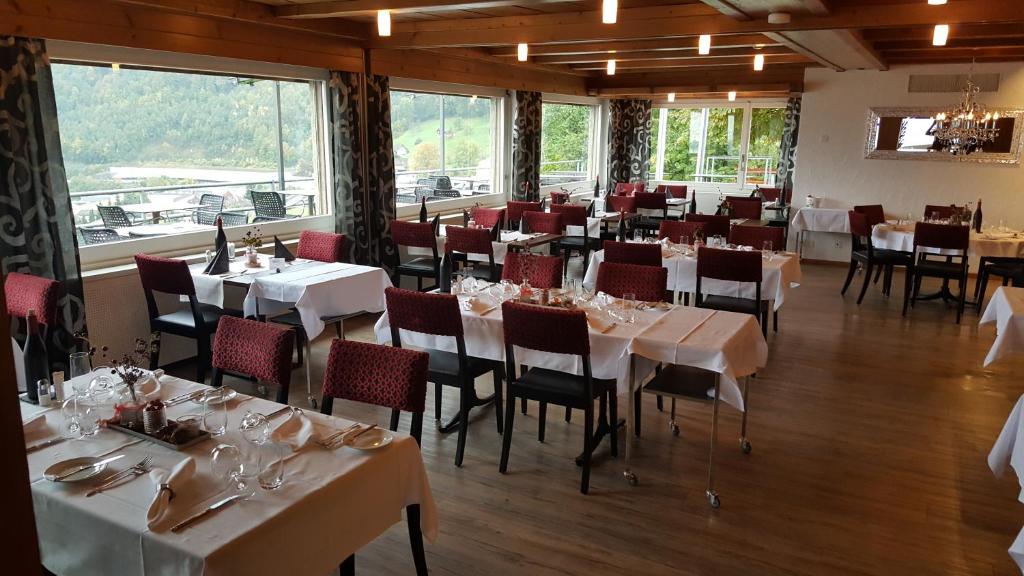 Restaurace v ubytování Hotel Roggerli
