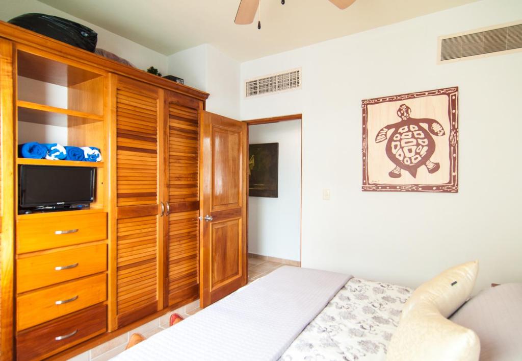 Perfectly located 2 BR Condo in the Heart of DT Playa!