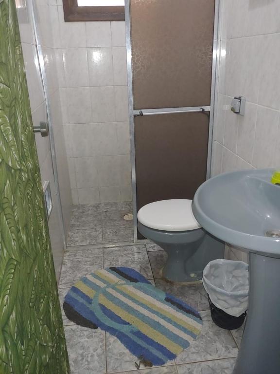  Confortável casa 2 ou 4 dorm - Praia Lagoinha - Ubatuba