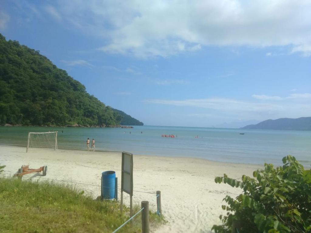  Confortável casa 2 ou 4 dorm - Praia Lagoinha - Ubatuba