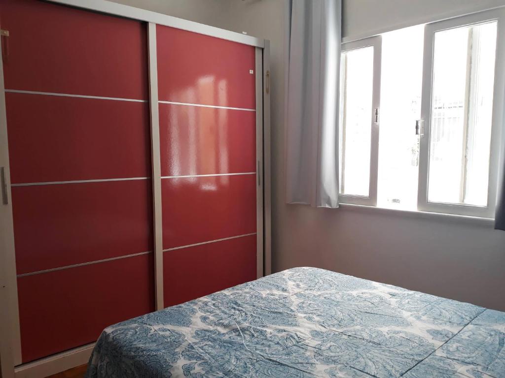  Apartamento em Condomínio Familiar Bem localizado