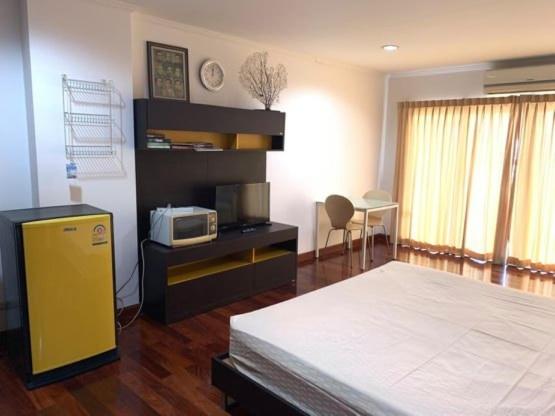 Postel nebo postele na pokoji v ubytování Hua Hin Baanklang Condo by Petch