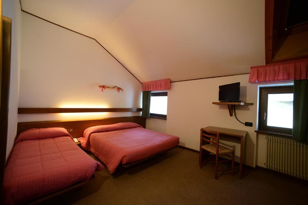 TV a/nebo společenská místnost v ubytování Hotel Compet
