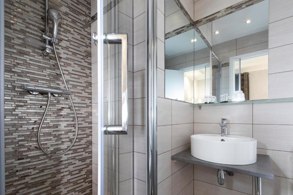 Hôtel de Genève - Resim 17