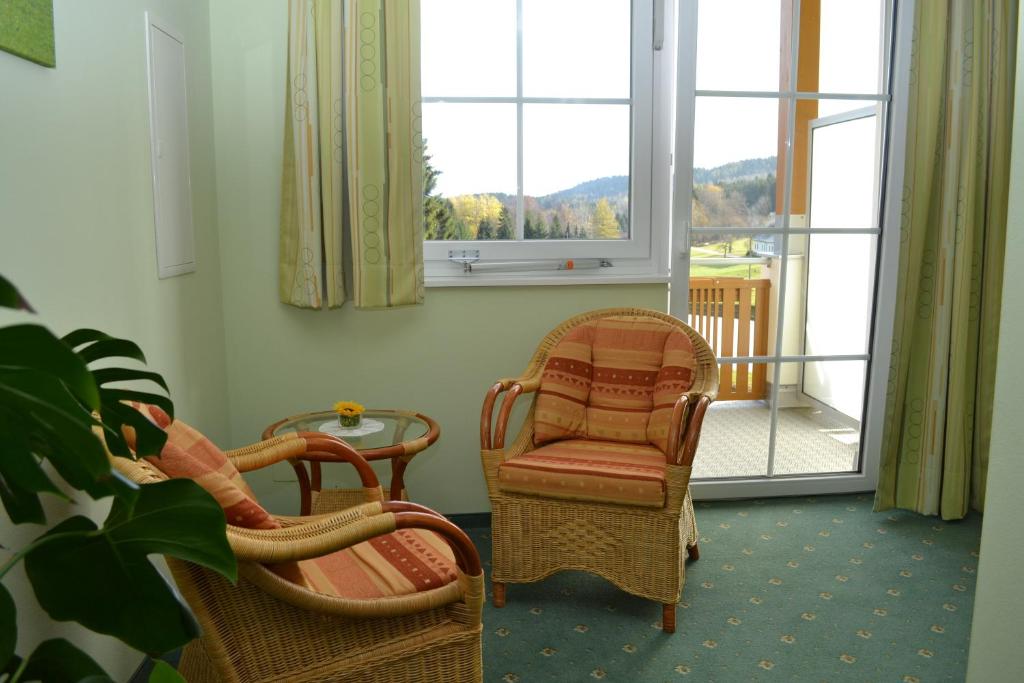 Posezení v ubytování Gasthof-Pension Nordwald