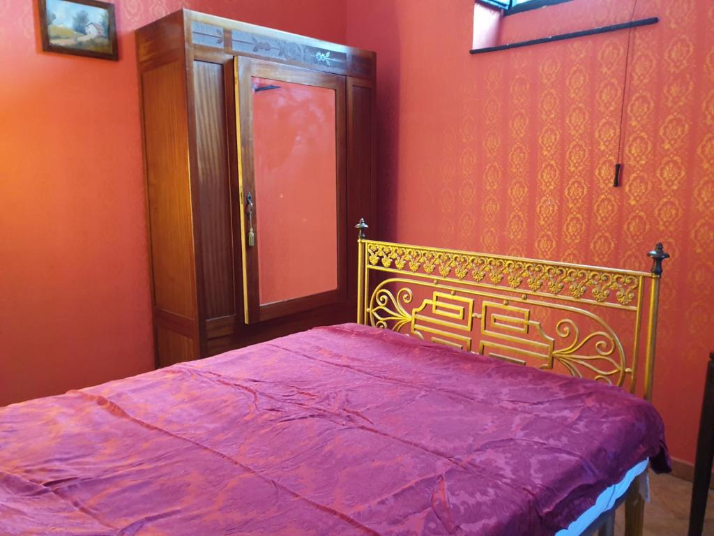 B&B DA PERSIO - Zimmer Mit Queensize-Bett Und Gemeinschaftsbad