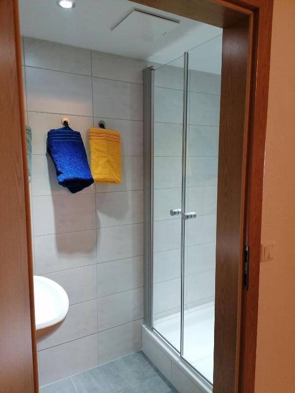 Koupelna v ubytování Haus Anneliese
