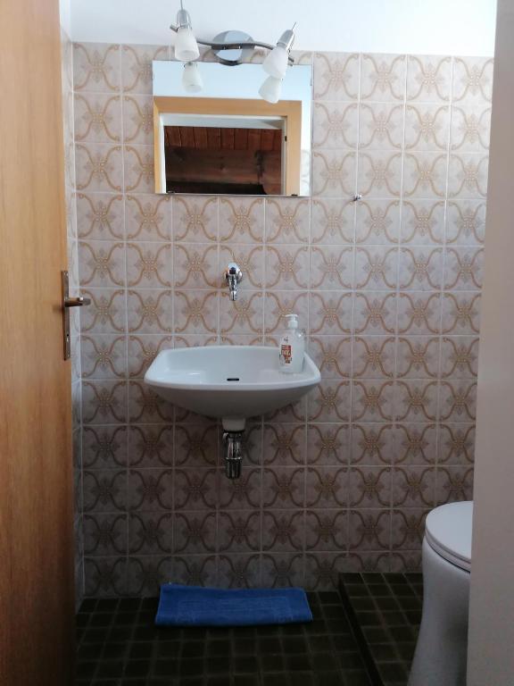 Koupelna v ubytování Haus Anneliese