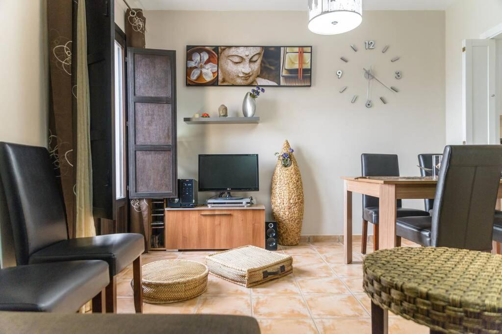 A television and/or entertainment centre at MIRADOR DEL VALLE