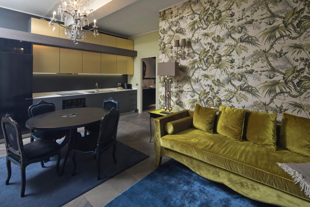 Turin Tales Apartments - Deluxe Suite