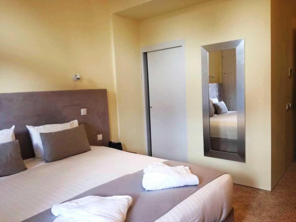 EMAJ Boutique Hotel - 5