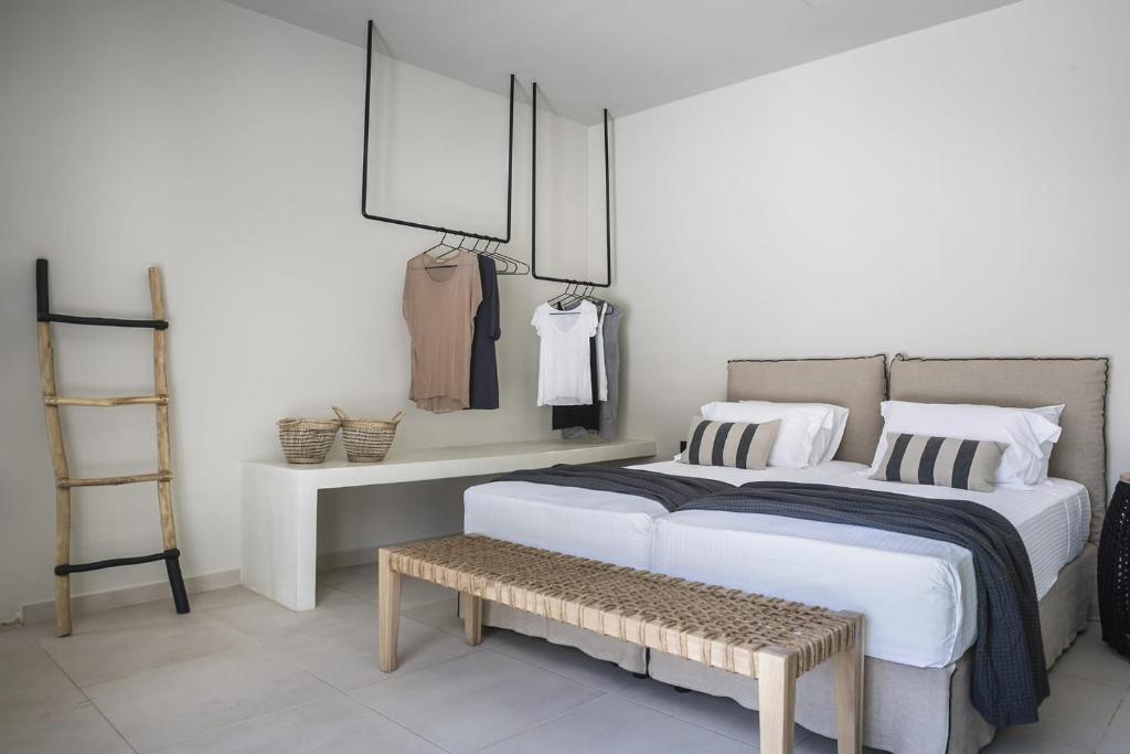 Posteľ alebo postele v izbe v ubytovaní Kefalonian Chic Villas - Charma