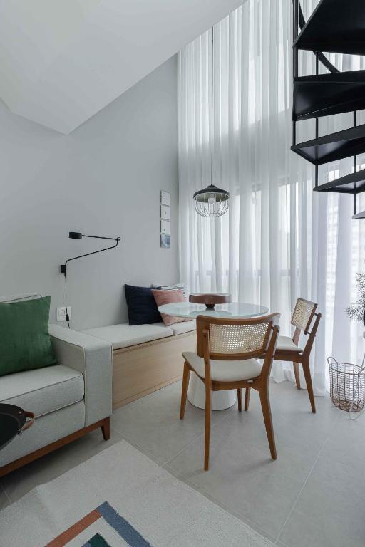  Loft reformado ao lado da Avenida Paulista