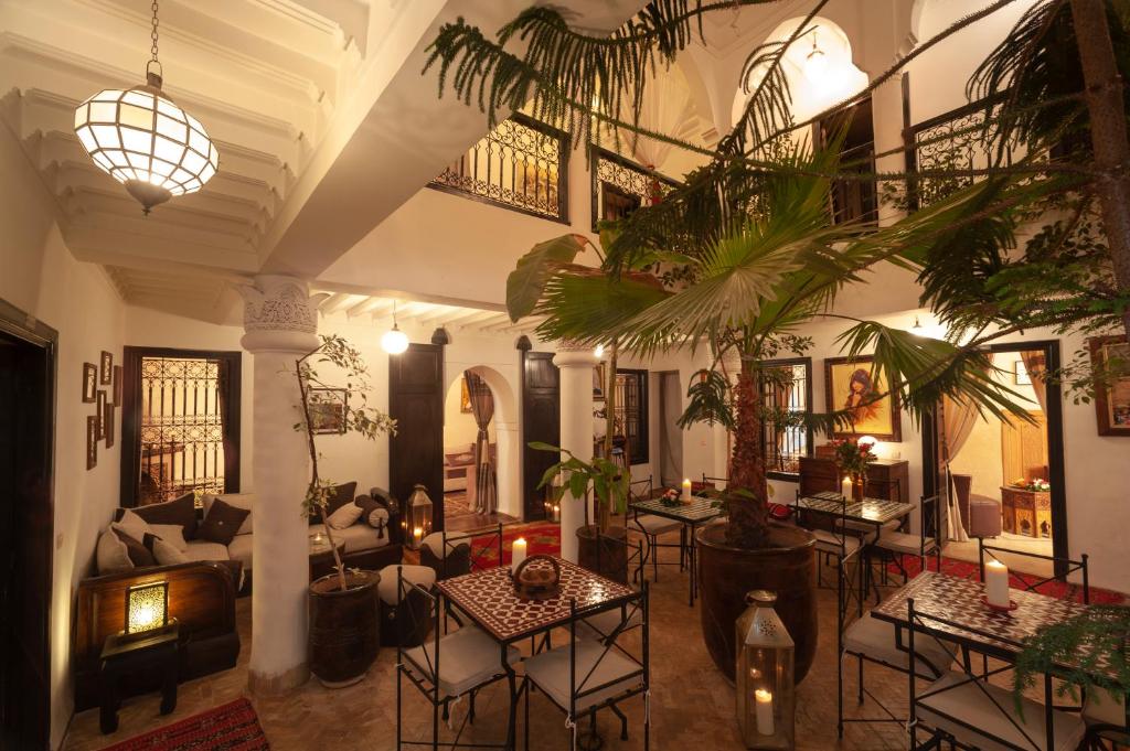 Posezení v ubytování Riad des trois palais