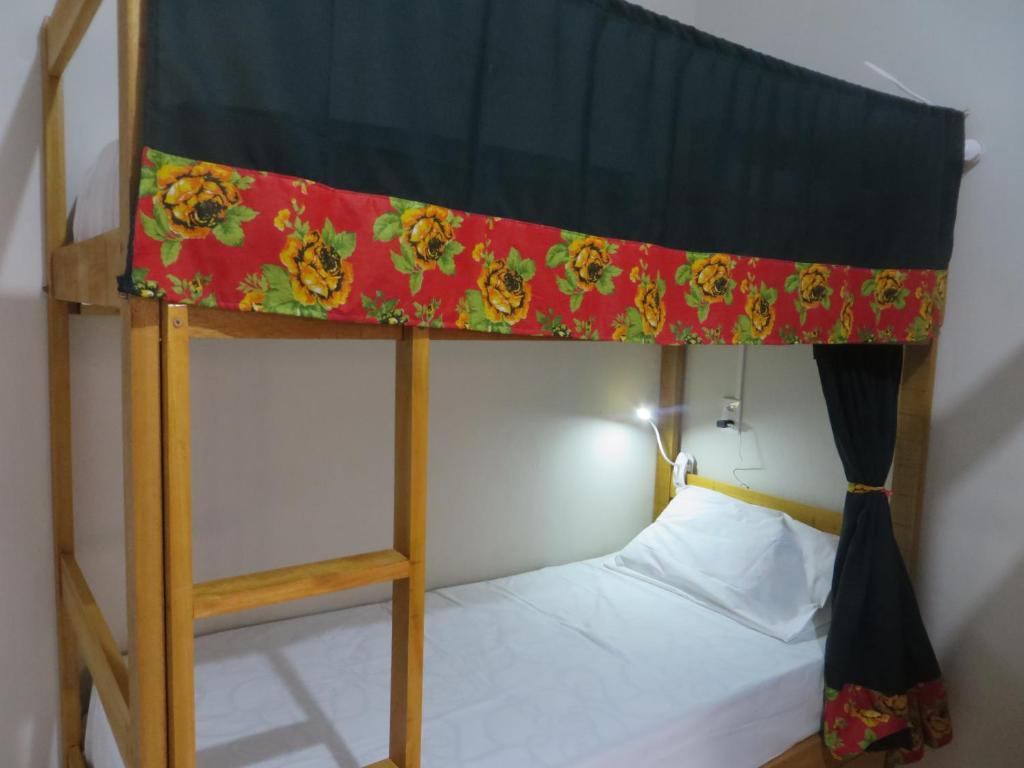  Z-18 Hostel