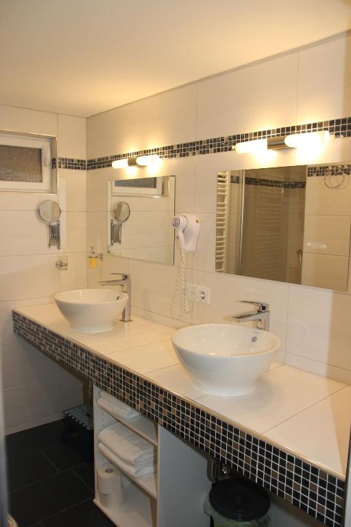 Koupelna v ubytování Hotel Am Donaubogen