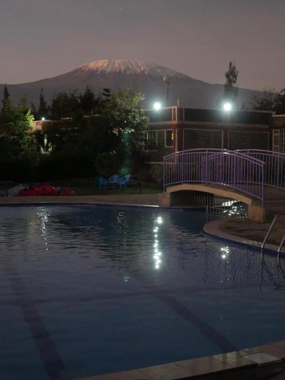 Hồ bơi trong/gần Amboseli Gateway Hotel