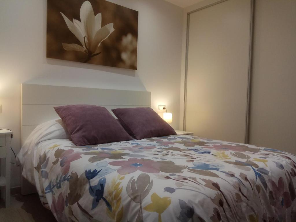 Postel nebo postele na pokoji v ubytování Esplendido APARTAMENTO, CARIHUELA EDIFICIO EL REMO, PRIMERA LÍNEA