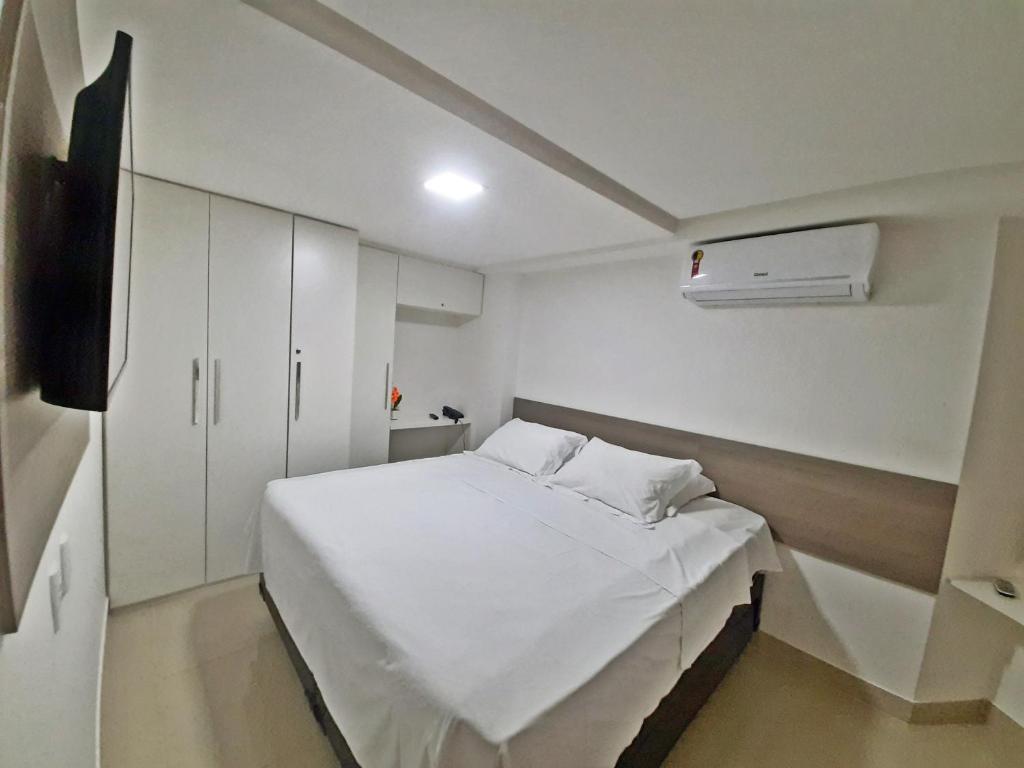  GoldFlat