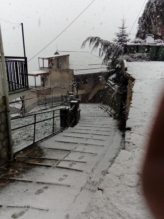 Balkone in Montagna (Μπαλκόνι στο Βουνό ) v zimě