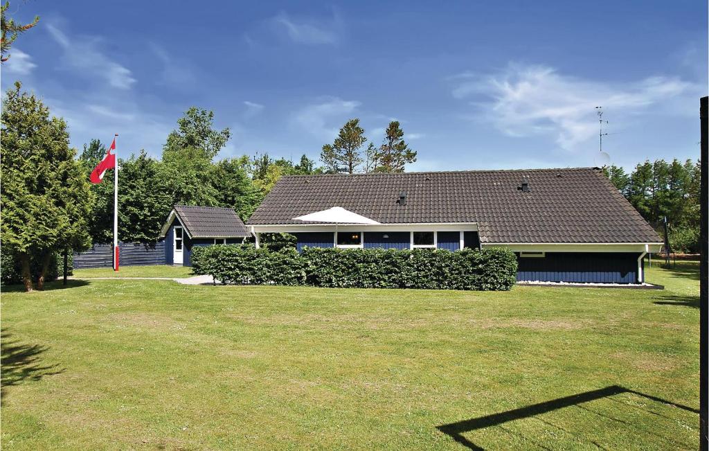 Zahrada ubytování Holiday Home Nøddehaven Oksbøl Iv