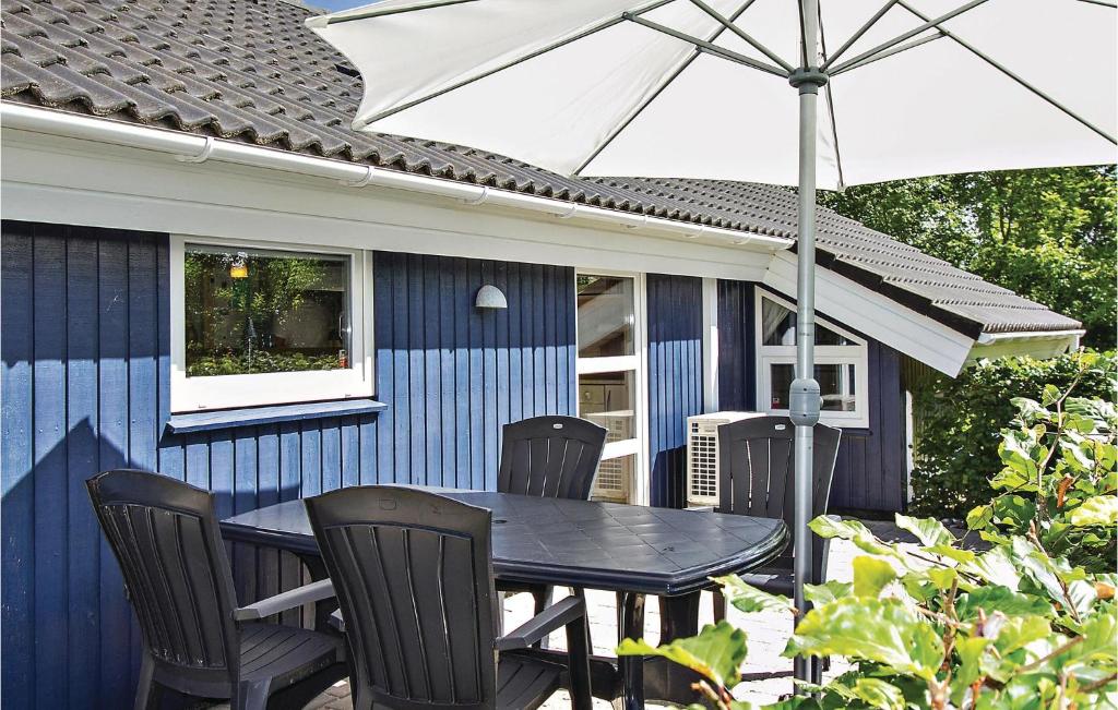Zahrada ubytování Holiday Home Nøddehaven Oksbøl Iv