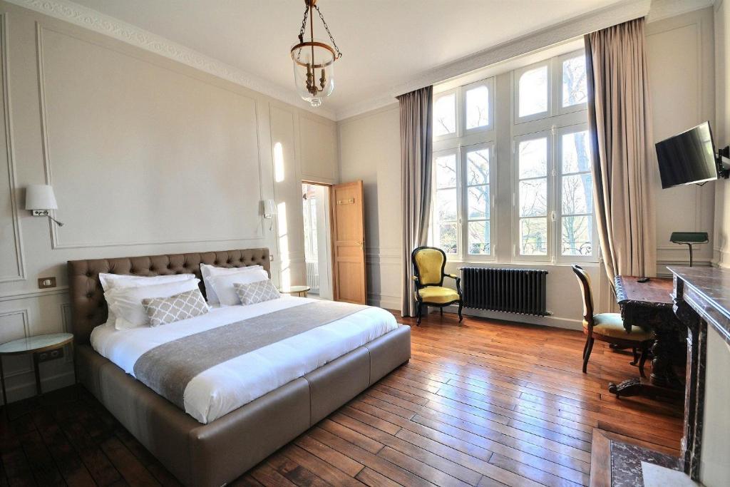 Château de la Bribourdière - Deluxe Room