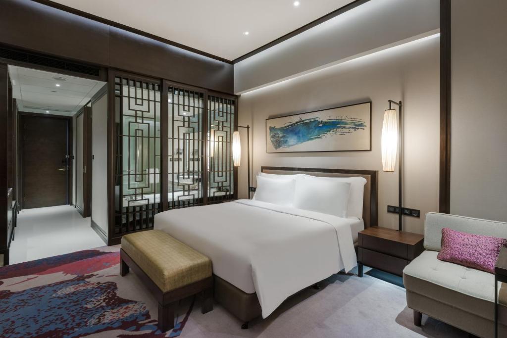 Crowne Plaza Chongqing New North Zone by IHG - Chambre King Premium Avec Vue Sur Le Golf