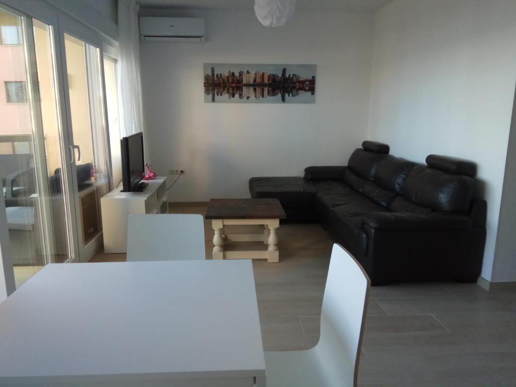 Posezení v ubytování Esplendido APARTAMENTO, CARIHUELA EDIFICIO EL REMO, PRIMERA LÍNEA