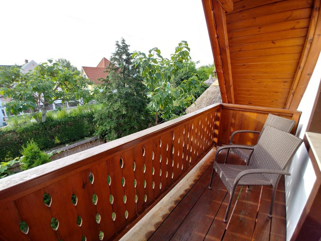 Balkón alebo terasa v ubytovaní Zöld sziget Apartmanház