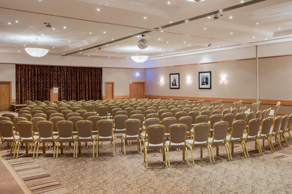 Crowne Plaza Chester by IHG - Resim 30