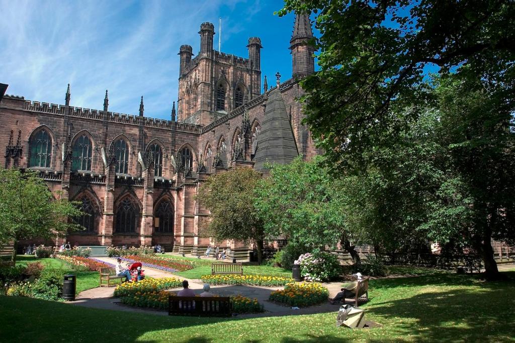 Crowne Plaza Chester by IHG - Resim 35