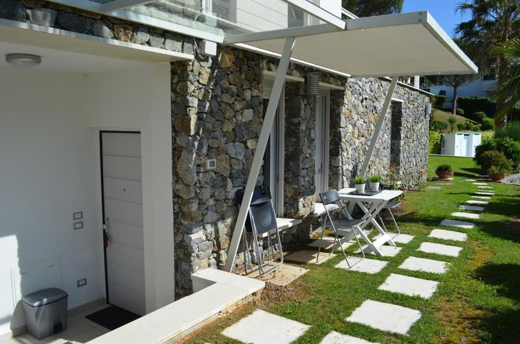A garden outside White Dream Spotorno