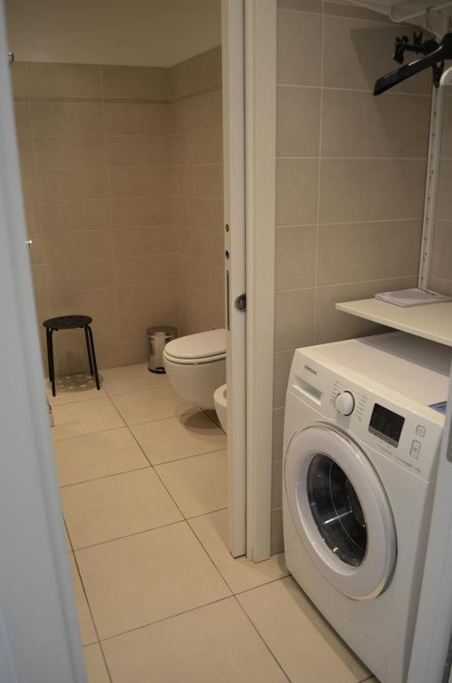 A bathroom at White Dream Spotorno