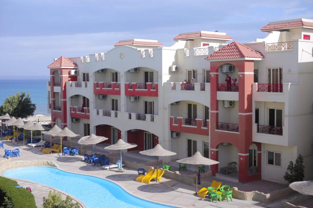 The swimming pool at or close to La Sirena Hotel & Resort - Families only