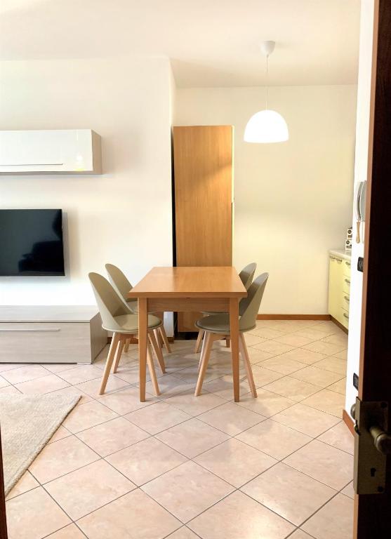 Televízia a/alebo spoločenská miestnosť v ubytovaní La casa di Paola