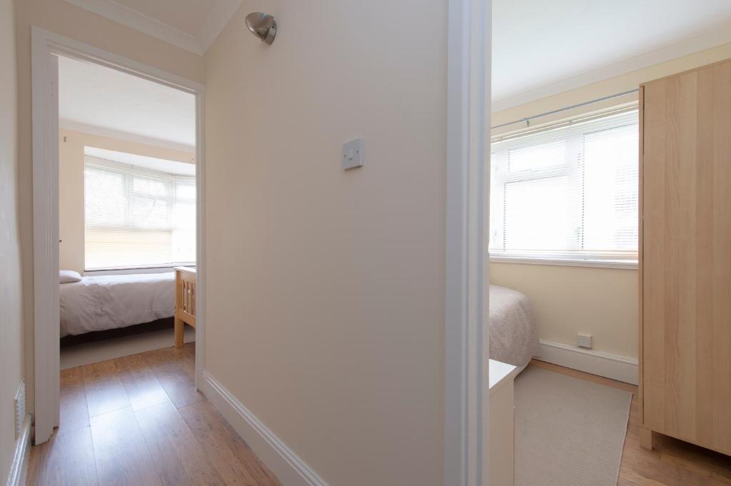 Serviced Accommodation near London and Stansted - 3 bedrooms